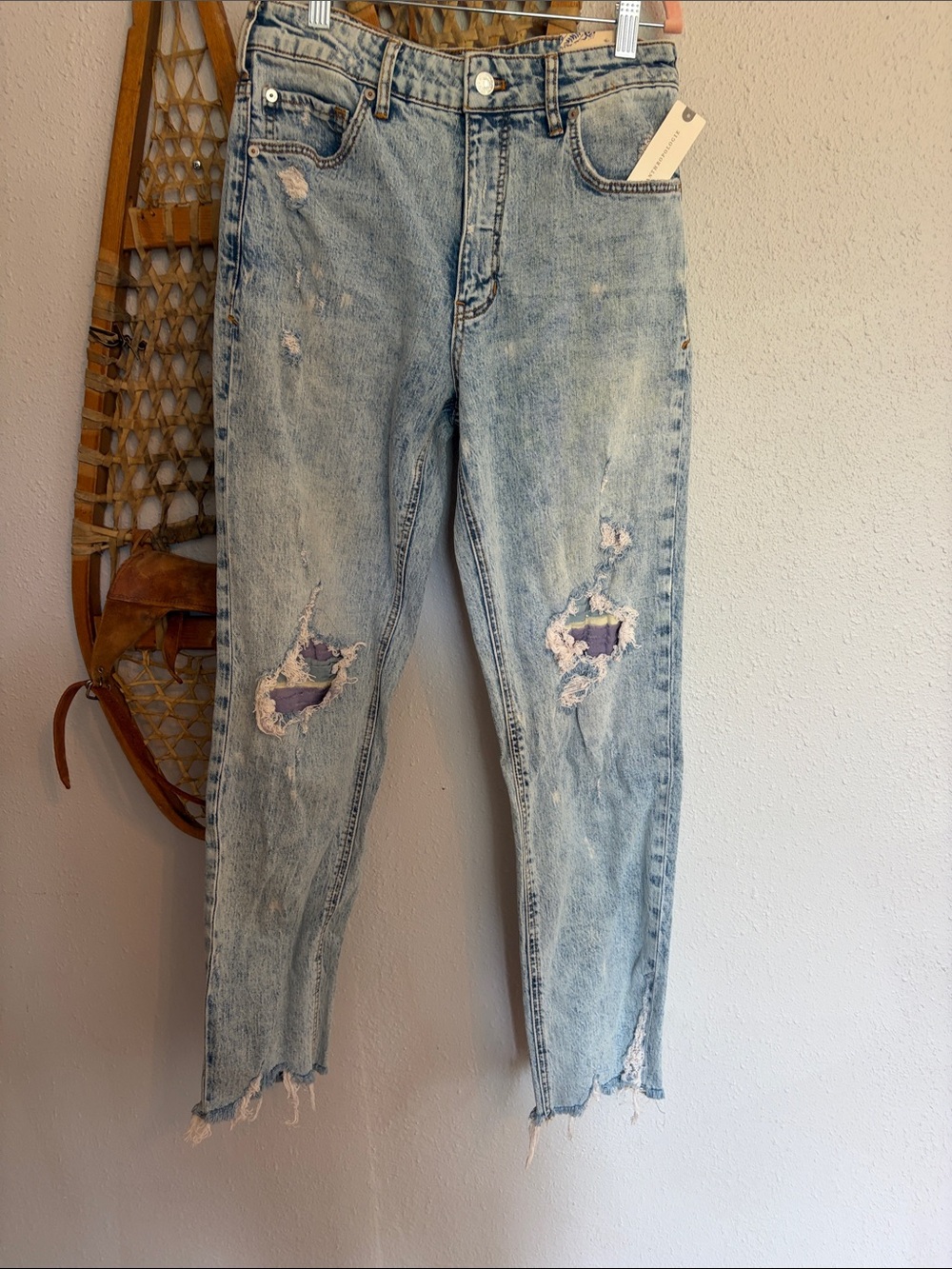NWT Pilcro Light Blue High-Rise Distressed Jeans